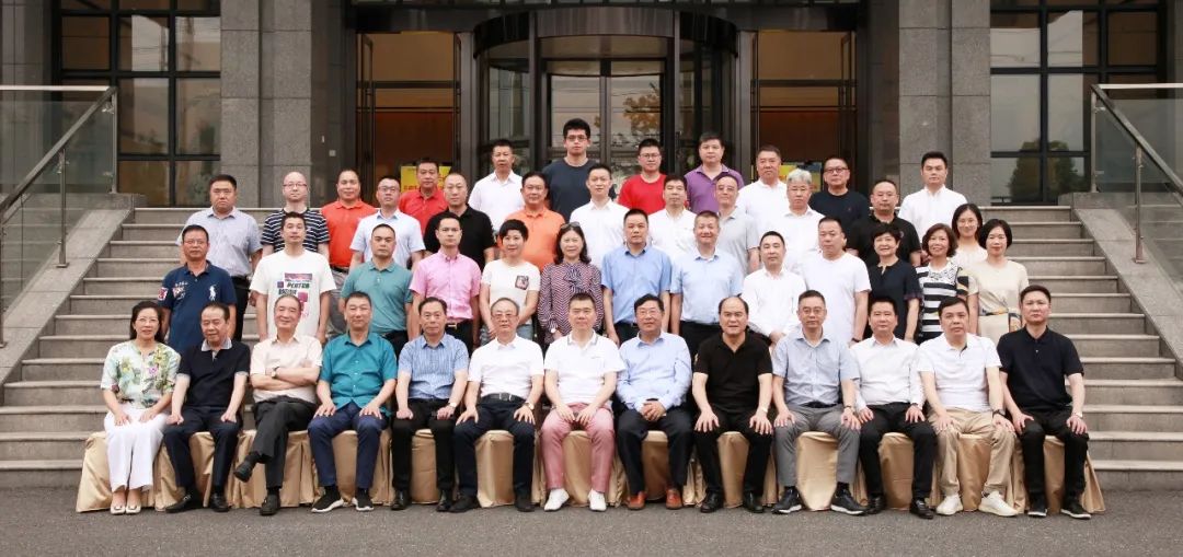 慶祝建黨百年華誕 商會組織企業(yè)家走進創(chuàng)力開展參觀座談等活動(圖7) 慶祝建黨百年華誕 商會組織企業(yè)家走進創(chuàng)力開展參觀座談等活動(圖7)