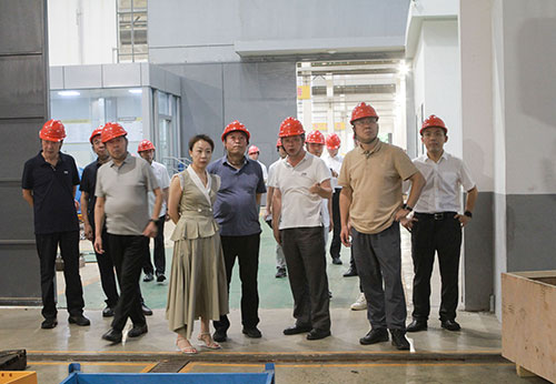 上海創(chuàng)力集團(tuán)組織召開MG550/1300-BWD采煤機(jī)方案評審會(huì)(圖2) 上海創(chuàng)力集團(tuán)組織召開MG550/1300-BWD采煤機(jī)方案評審會(huì)(圖2)