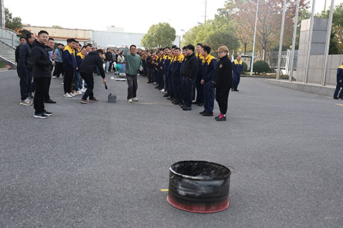 飛奪瀘定橋4.jpg 躍動創(chuàng)力 智勝未來 | 創(chuàng)力集團(tuán)2025年主題運(yùn)動會圓滿落幕(圖25)